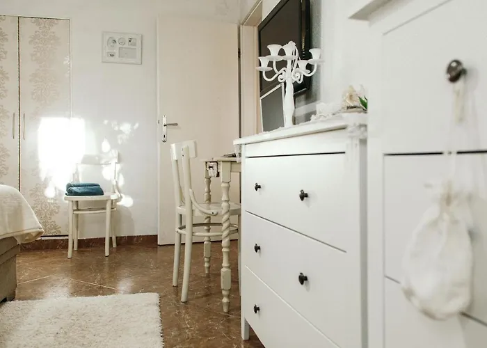 Διαμέρισμα Modern In The Heart Of With Private Garden