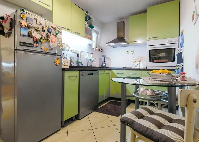 Modern In The Heart Of With Private Garden * Σπλιτ