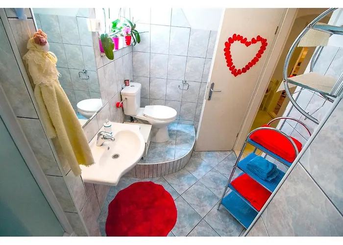Διαμέρισμα Modern In The Heart Of With Private Garden